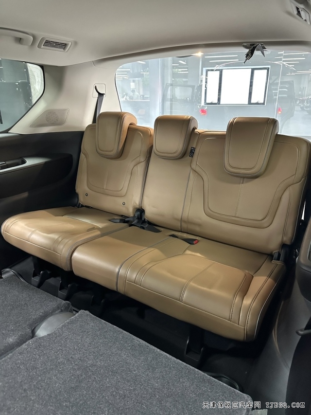 日系全尺寸SUV25款英菲尼迪QX80搭載3.5T新款發(fā)動(dòng)機(jī)