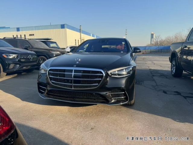 25款加版奔馳S500L四驅(qū)配置豐富顏色齊全店里現(xiàn)車