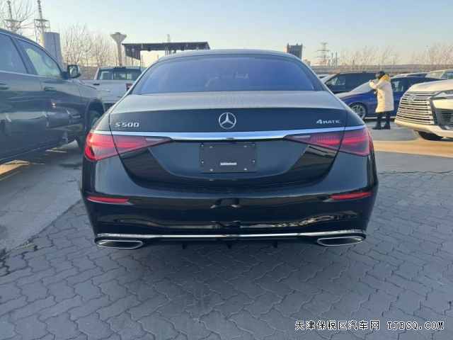 25款加版奔馳S500L四驅(qū)配置豐富顏色齊全店里現(xiàn)車