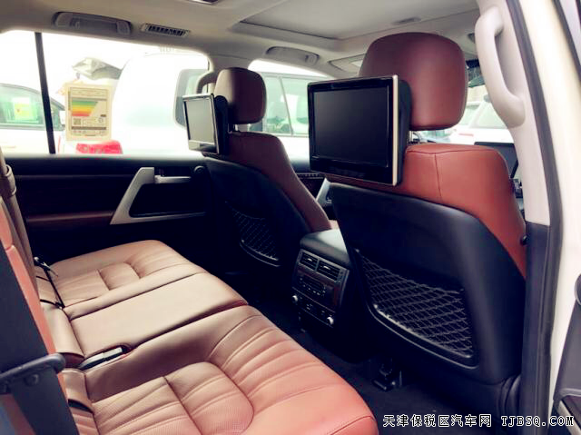 20款頂配酷路澤5700，底盤升降VXS版，港口現(xiàn)車僅售141萬！