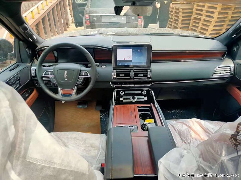 領(lǐng)航員 21款 3.5T 四驅(qū) 長(zhǎng)軸 Reserve