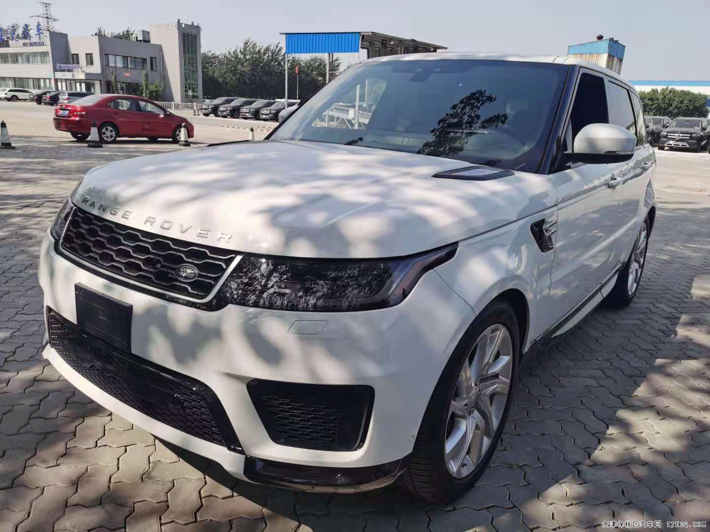 攬勝運(yùn)動(dòng) 20款 3.0T 汽油 HSE 國六最新報(bào)價(jià)
