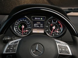 YG63AMG۬F(xin)܇̓rNAӆ
