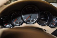 天津保稅區(qū) 保時(shí)捷卡宴3.6L 現(xiàn)車圣誕節(jié)促銷價(jià)