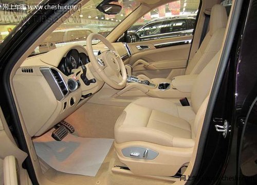 天津保稅區(qū) 保時(shí)捷卡宴3.6L 現(xiàn)車圣誕節(jié)促銷價(jià)