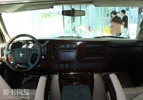 GMC商務之星四驅現(xiàn)車報價108萬限時特惠
