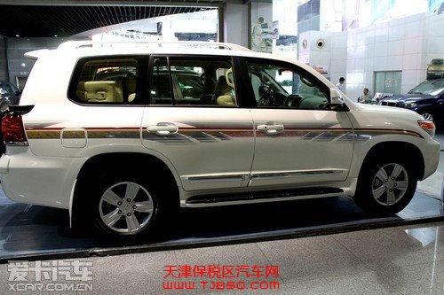 豐田酷路澤4000現(xiàn)車元旦特惠價讓利酬賓