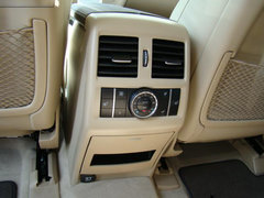 2013款奔馳GL550 天津保稅區(qū)現(xiàn)車抄底價酬賓中