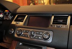 路虎攬勝行政版 天津保稅區(qū)現(xiàn)車低價促銷熱售