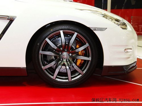 2014款日產(chǎn)GTR跑車 展廳現(xiàn)車僅售135萬(wàn)