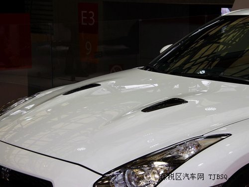 2014款日產(chǎn)GTR跑車 展廳現(xiàn)車僅售135萬(wàn)