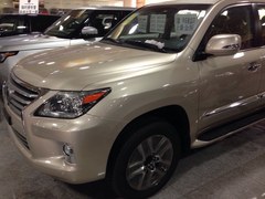 2014款雷克薩斯LX570s運(yùn)動(dòng)版 天津港現(xiàn)車149萬(wàn)