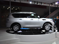 進(jìn)口日產(chǎn)途樂(lè)跌翻最低點(diǎn)促銷(xiāo) 展廳現(xiàn)車(chē)