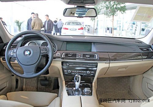 2014款寶馬750現(xiàn)車促銷 期待您豪氣駕馭
