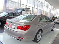 2014款寶馬750現(xiàn)車促銷 期待您豪氣駕馭