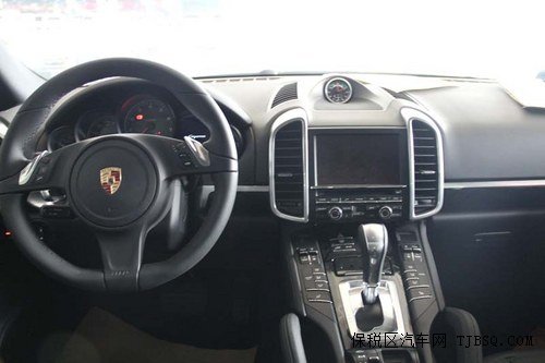 保時捷卡宴現(xiàn)車到店 優(yōu)惠折扣就等您來