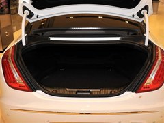 新款捷豹XJ現(xiàn)車到店 展廳夏季優(yōu)惠多多