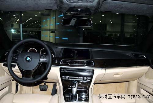 2014款寶馬740現(xiàn)車到店 極致奢華風(fēng)格96萬