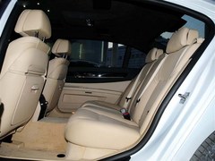 2014款寶馬740現(xiàn)車到店 極致奢華風(fēng)格96萬