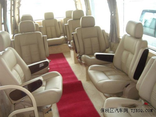 新款豐田考斯特 現(xiàn)車零利狂甩裸利促銷
