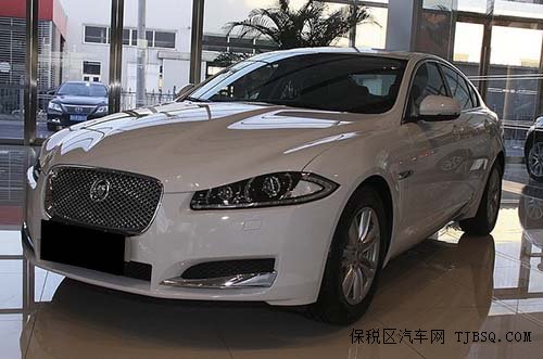 捷豹XF現(xiàn)車已震撼抵港 裸利價繽紛呈現(xiàn)