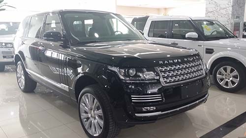 路虎攬勝加長版現(xiàn)車 店內(nèi)價(jià)格絕對給力