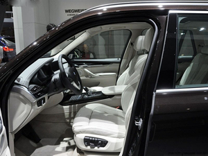 2014款寶馬X5美規(guī)現(xiàn)車 六月優(yōu)惠可分期
