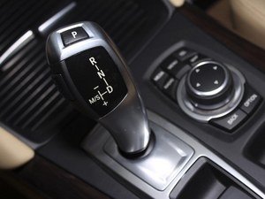 新款寶馬X6現(xiàn)車到店 多重優(yōu)惠就等您來