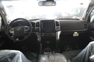 2014款豐田蘭德酷路澤4600/5700 現(xiàn)車秒殺