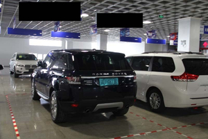 路虎攬勝運(yùn)動(dòng)版現(xiàn)車 震撼降價(jià)狂熱搶購