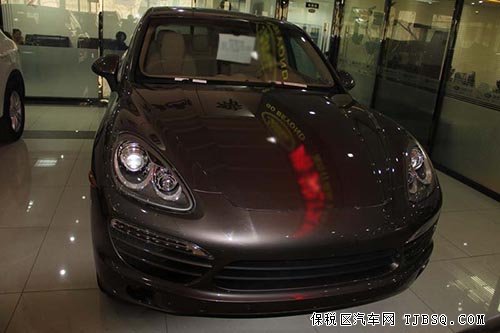 保時捷卡宴現(xiàn)車抵港 展廳零利潤熱銷中