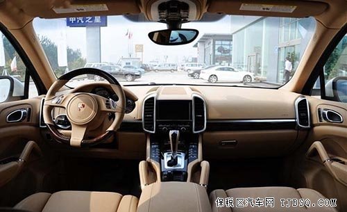 保時捷卡宴現(xiàn)車抵港 展廳零利潤熱銷中