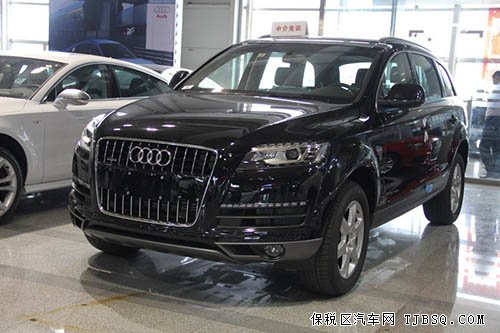 2014款?yuàn)W迪Q7美規(guī)版 路瑞現(xiàn)車(chē)67萬(wàn)起可分期購(gòu)車(chē)