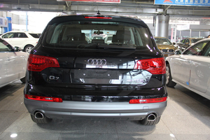 2014款?yuàn)W迪Q7美規(guī)版 路瑞現(xiàn)車(chē)67萬(wàn)起可分期購(gòu)車(chē)