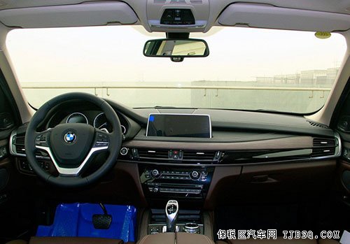 2014款寶馬X5加規(guī)版 天津港現(xiàn)車(chē)乞丐版74萬(wàn)起