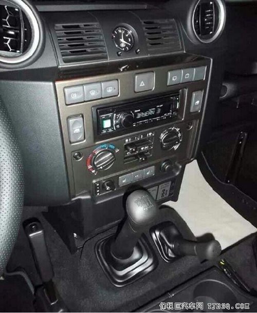 路虎衛(wèi)士110現(xiàn)車豪情鉅惠 全面震撼降價原創(chuàng)