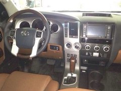 2014款豐田紅杉5700全尺寸越野 港口現(xiàn)車105萬