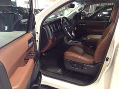 2014款豐田紅杉5700全尺寸越野 港口現(xiàn)車105萬