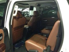 2014款豐田紅杉5700全尺寸越野 港口現(xiàn)車105萬