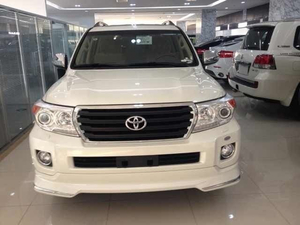 豐田蘭德酷路澤4000現(xiàn)車抵港 進(jìn)店購車優(yōu)惠