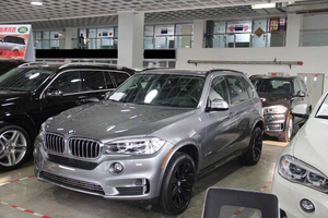 2014款寶馬X5 現(xiàn)車震撼到店巔峰讓利售