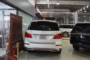 奔馳GL550現(xiàn)車優(yōu)惠中 限時(shí)搶購模式開啟