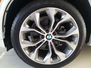 2014款寶馬X5M版現(xiàn)車 價(jià)格驟降天津熱賣