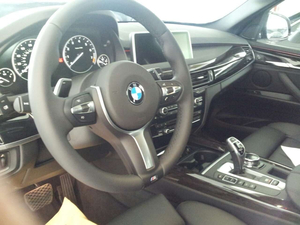 2014款寶馬X5M版現(xiàn)車 價(jià)格驟降天津熱賣