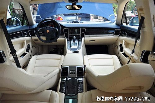 保時(shí)捷Panamera現(xiàn)車到店 月初優(yōu)惠大促