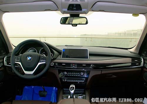 新款寶馬X5現(xiàn)車優(yōu)惠多 空前降價(jià)大放送