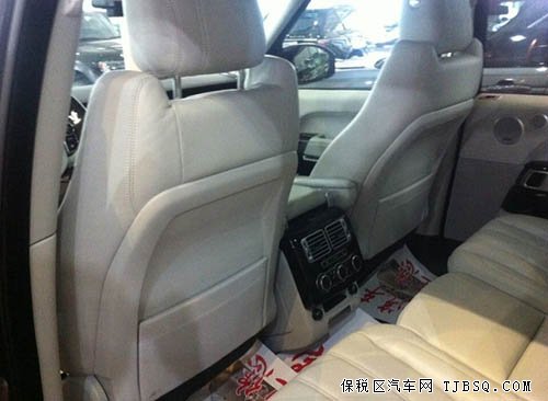 新款路虎攬勝行政版 七月購(gòu)車優(yōu)惠最多