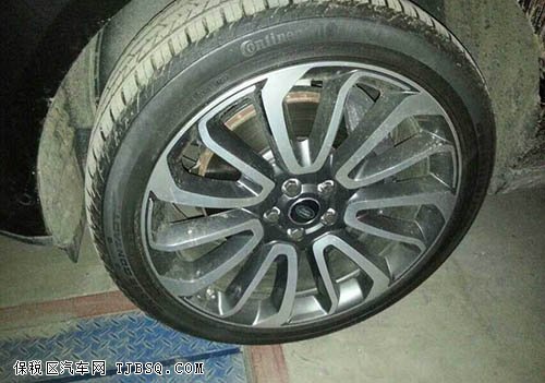 路虎攬勝創(chuàng)世尊崇現(xiàn)車 紅內(nèi)飾頂配四座