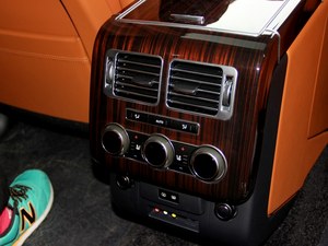路虎攬勝創(chuàng)世加長版5.0T 2014款現(xiàn)車零利大甩