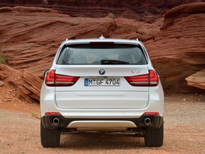 寶馬X5現(xiàn)車實(shí)力劇降 震撼飚底空前秒殺